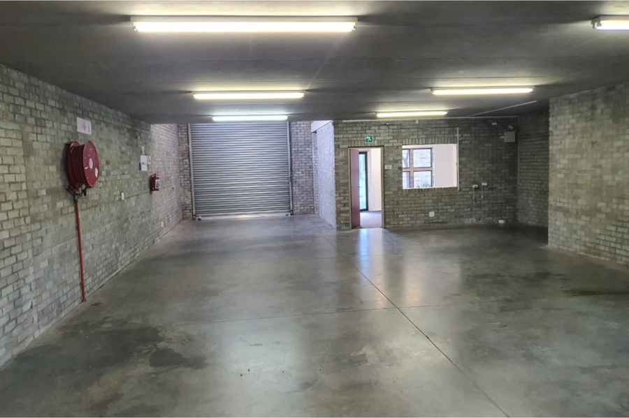 To Let commercial Property for Rent in Newton Park Eastern Cape